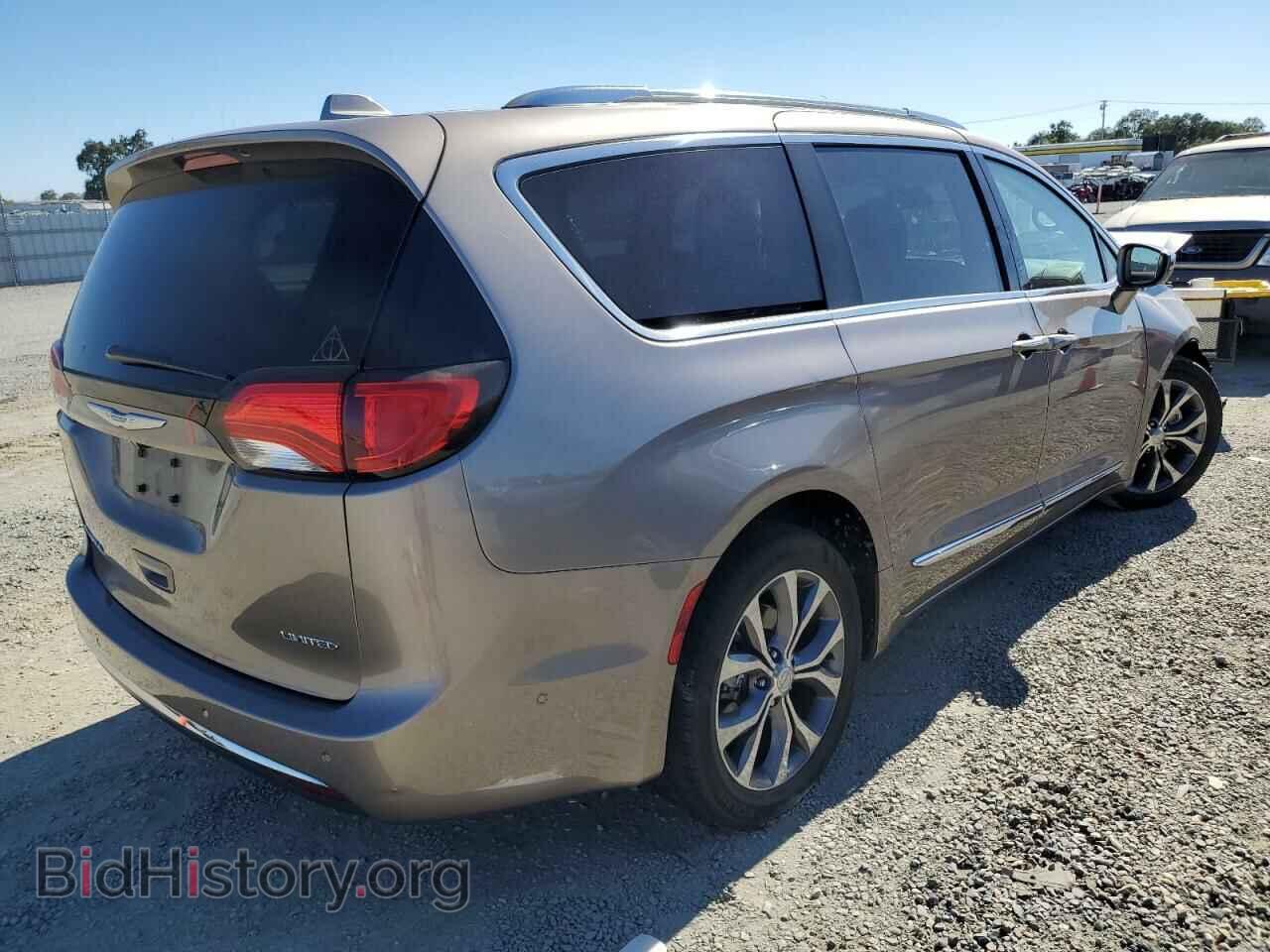 2017 CHRYSLER PACIFICA - VIN: 2C4RC1GG5HR835732 - Photo 4
