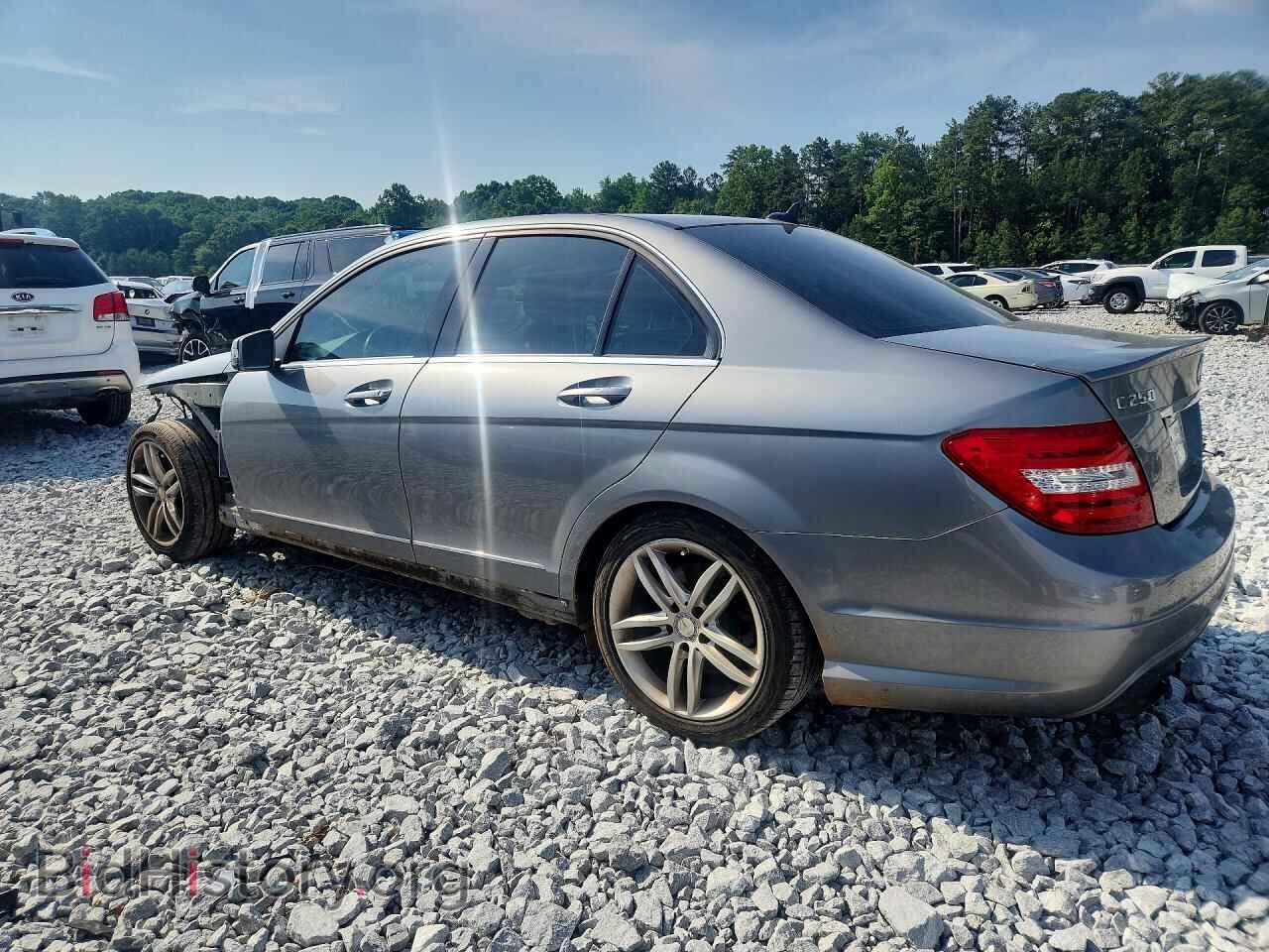 2013 MERCEDES-BENZ C-CLASS - VIN: WDDGF4HB7DA857416 - Фото 2