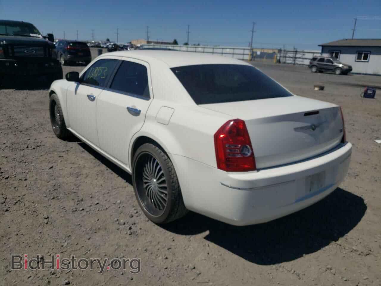 2010 CHRYSLER 300 - VIN: 2C3CA4CD3AH101132 - Фото 3