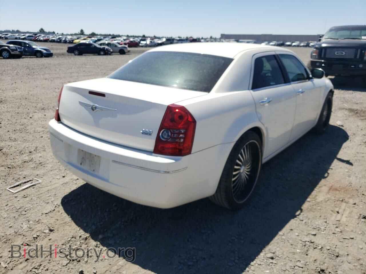 2010 CHRYSLER 300 - VIN: 2C3CA4CD3AH101132 - Фото 4