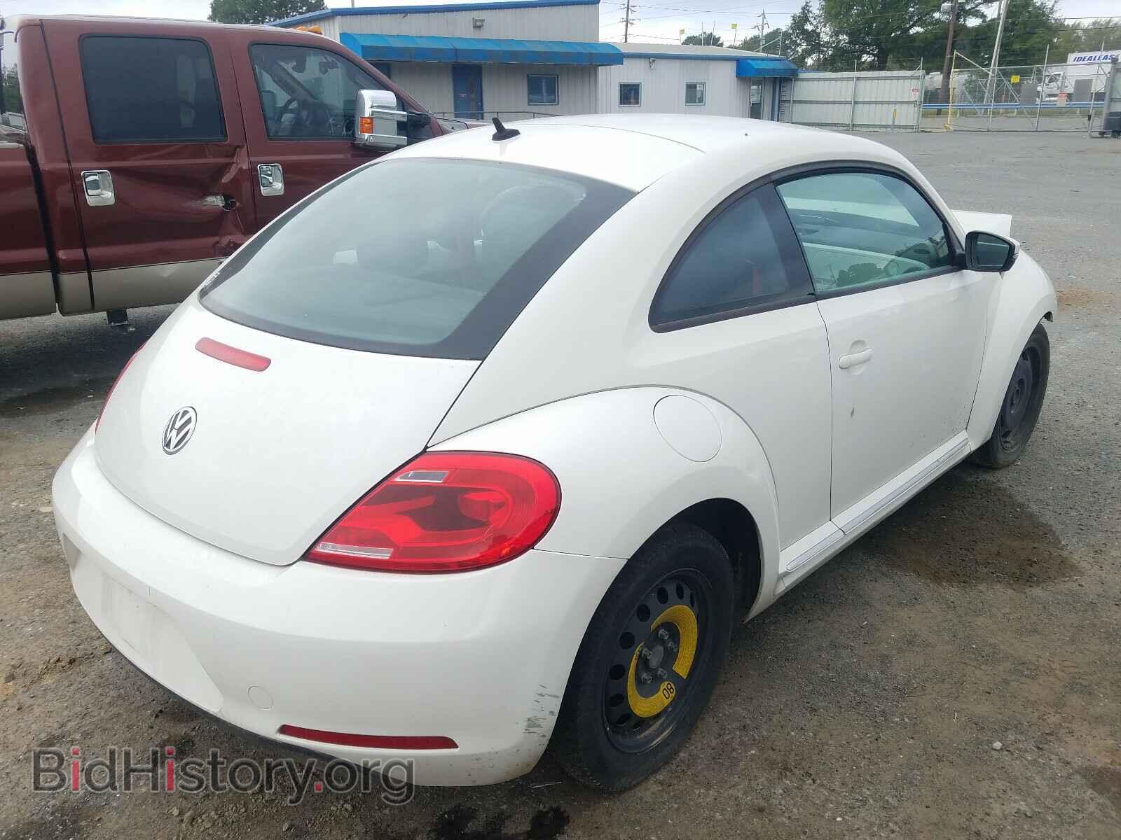 2012 VOLKSWAGEN BEETLE - VIN: 3VWJX7AT7CM607903 - Фото 4