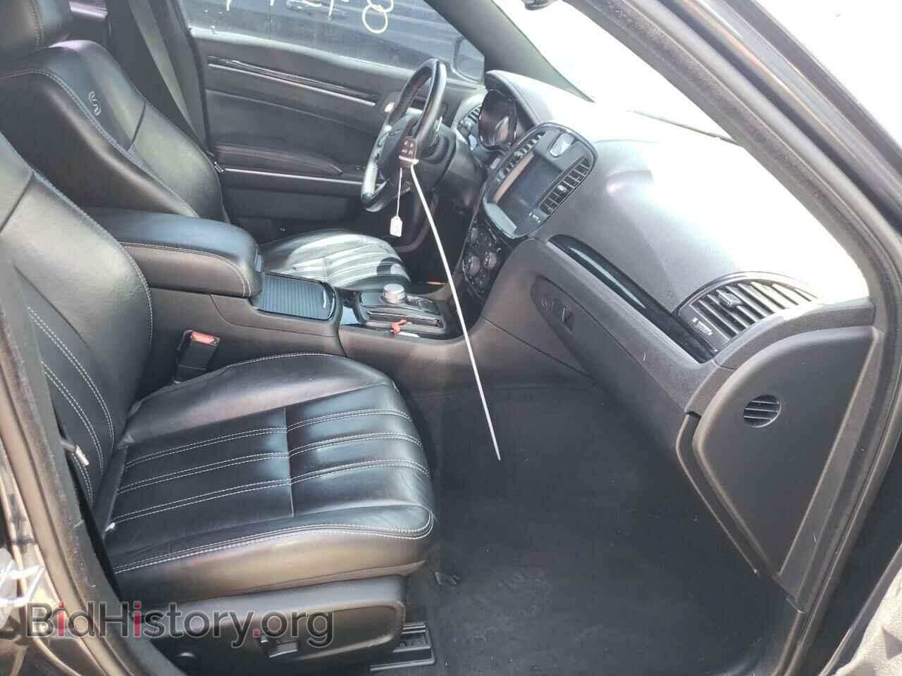 2019 CHRYSLER 300 - VIN: 2C3CCABG0KH516723 - Фото 5