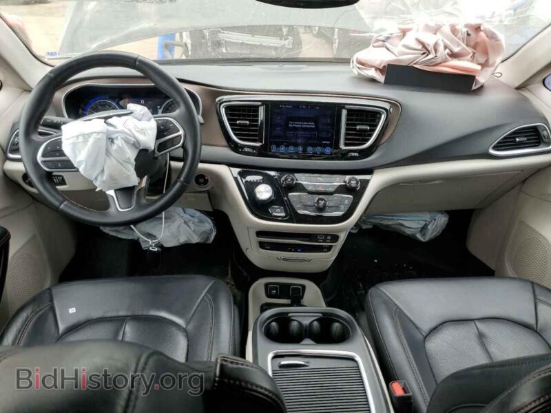 2017 Chrysler PACIFICA (VIN 2C4RC1EG5HR733642) — фото 8 из 13
