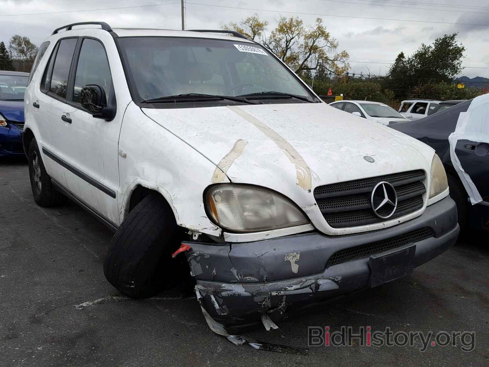 Photo 4JGAB54E9XA107775 - MERCEDES-BENZ ML 320 1999