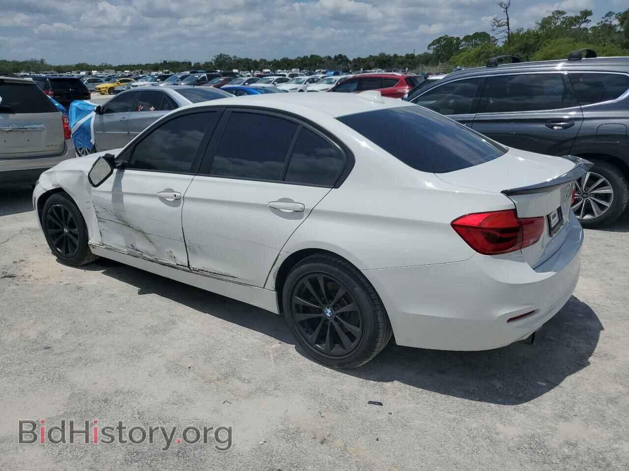 2016 BMW 3 SERIES - VIN: WBA8E1G59GNU12441 - Фото 2