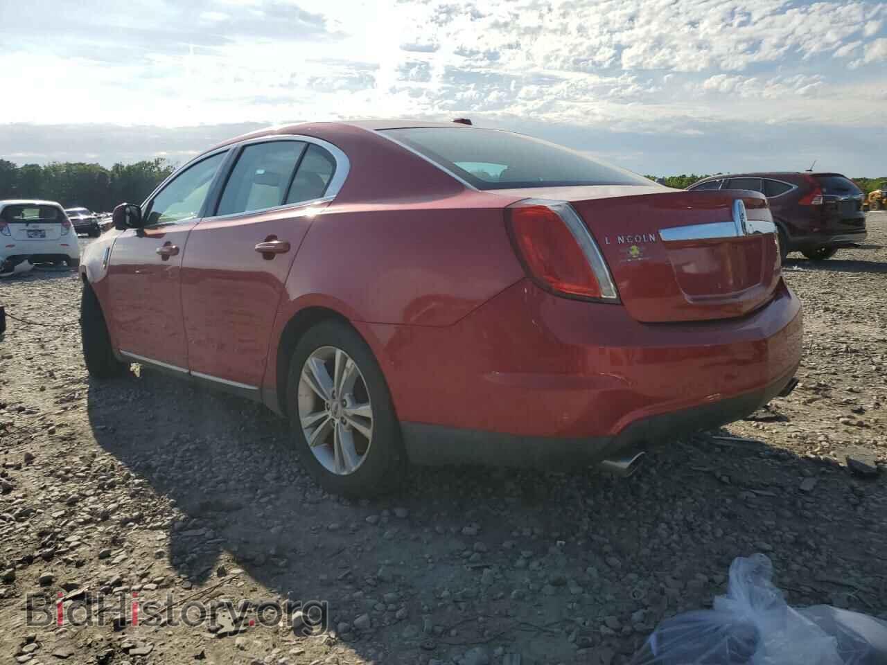 2011 LINCOLN MKS - VIN: 1LNHL9DR2BG614254 - Фото 2