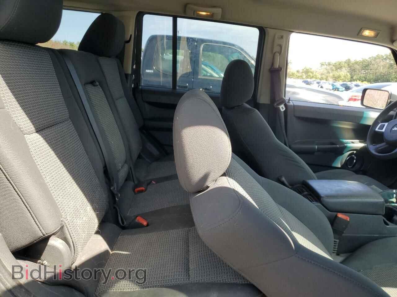 2010 JEEP COMMANDER - VIN: 1J4RG4GK9AC145341 - Фото 11