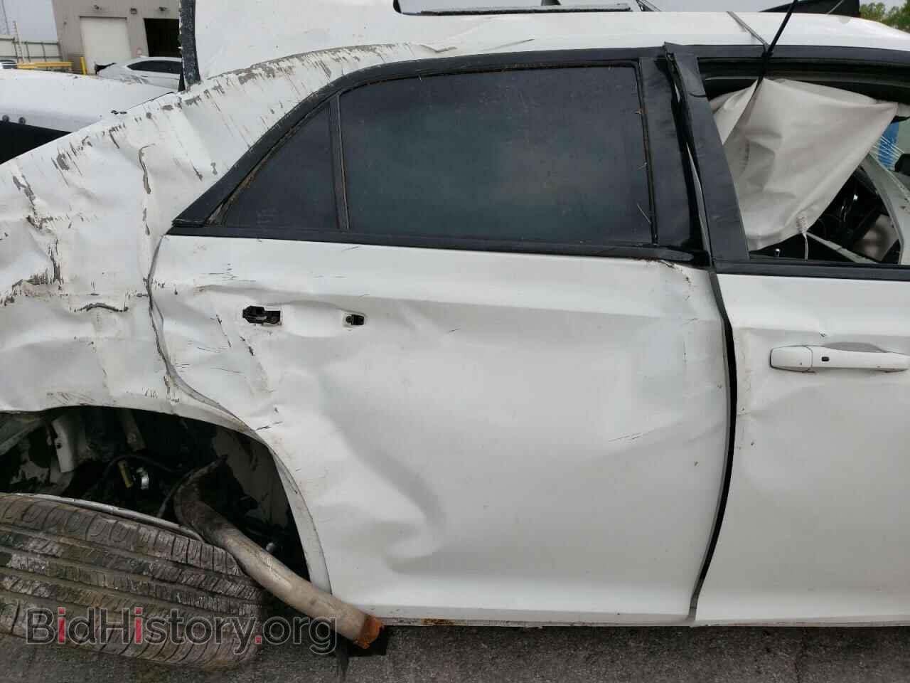 2014 CHRYSLER 300 - VIN: 2C3CCAGG0EH309729 - Фото 10