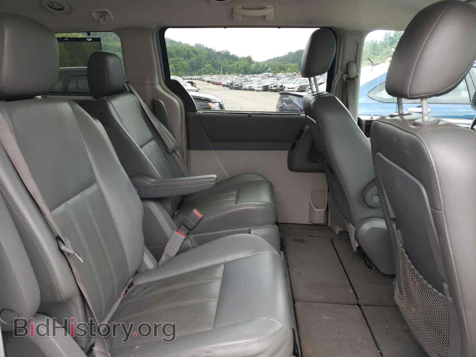2010 CHRYSLER MINIVAN - VIN: 2A4RR5D10AR217868 - Фото 6
