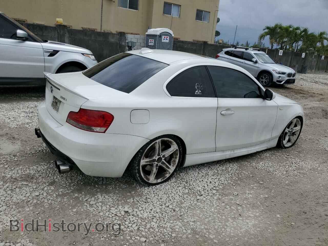 2011 BMW 1 SERIES - VIN: WBAUC9C53BVM09276 - Фото 3