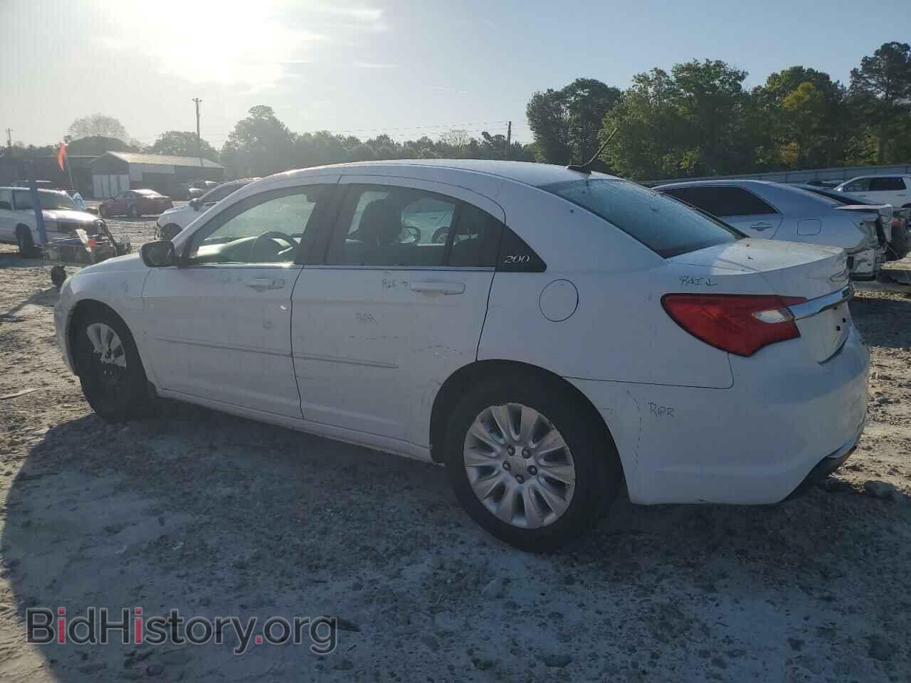 2013 CHRYSLER 200 - VIN: 1C3CCBAB3DN604588 - Фото 2