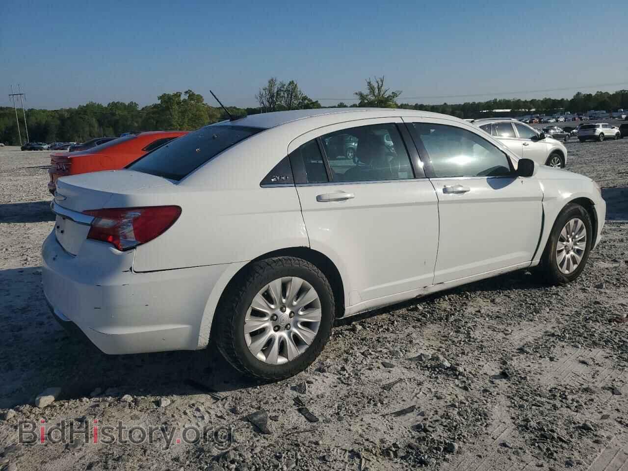 2013 CHRYSLER 200 - VIN: 1C3CCBAB3DN604588 - Фото 3