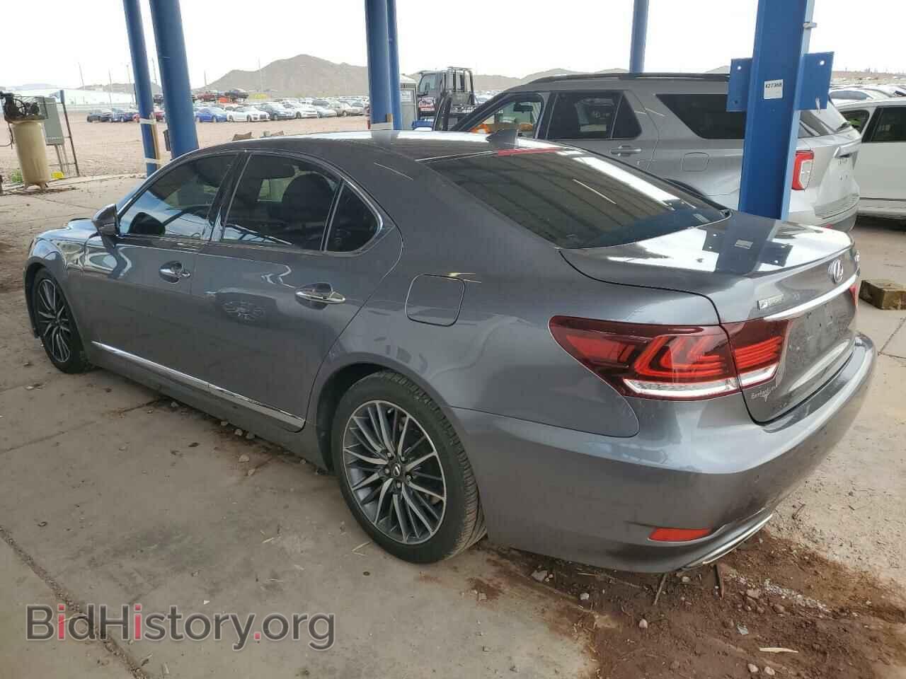 2017 LEXUS LS460 - VIN: JTHBL5EF2H5143541 - Photo 2