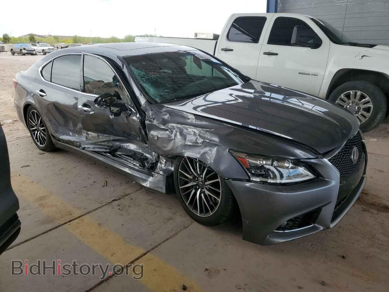 2017 LEXUS LS460 - VIN: JTHBL5EF2H5143541 - Photo 4