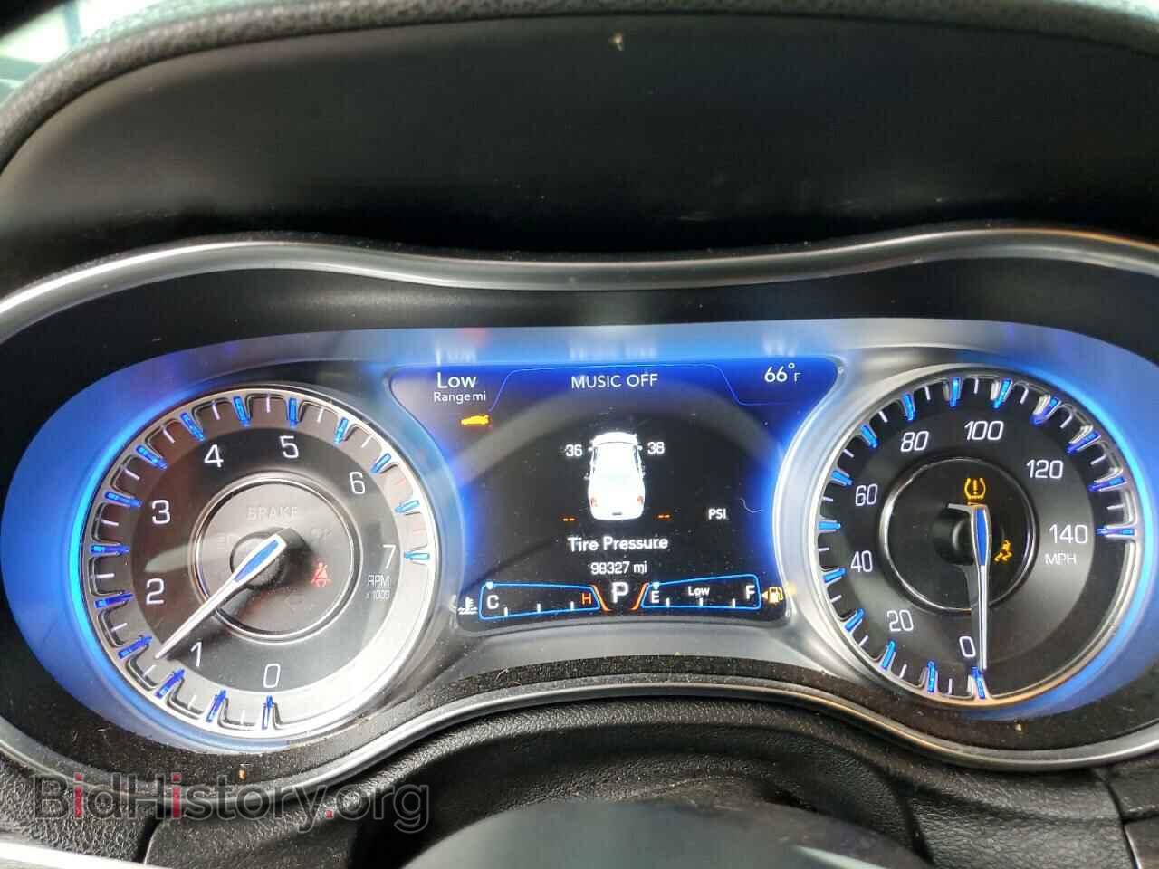 2018 CHRYSLER 300 - VIN: 2C3CCAAG7JH308841 - Фото 9