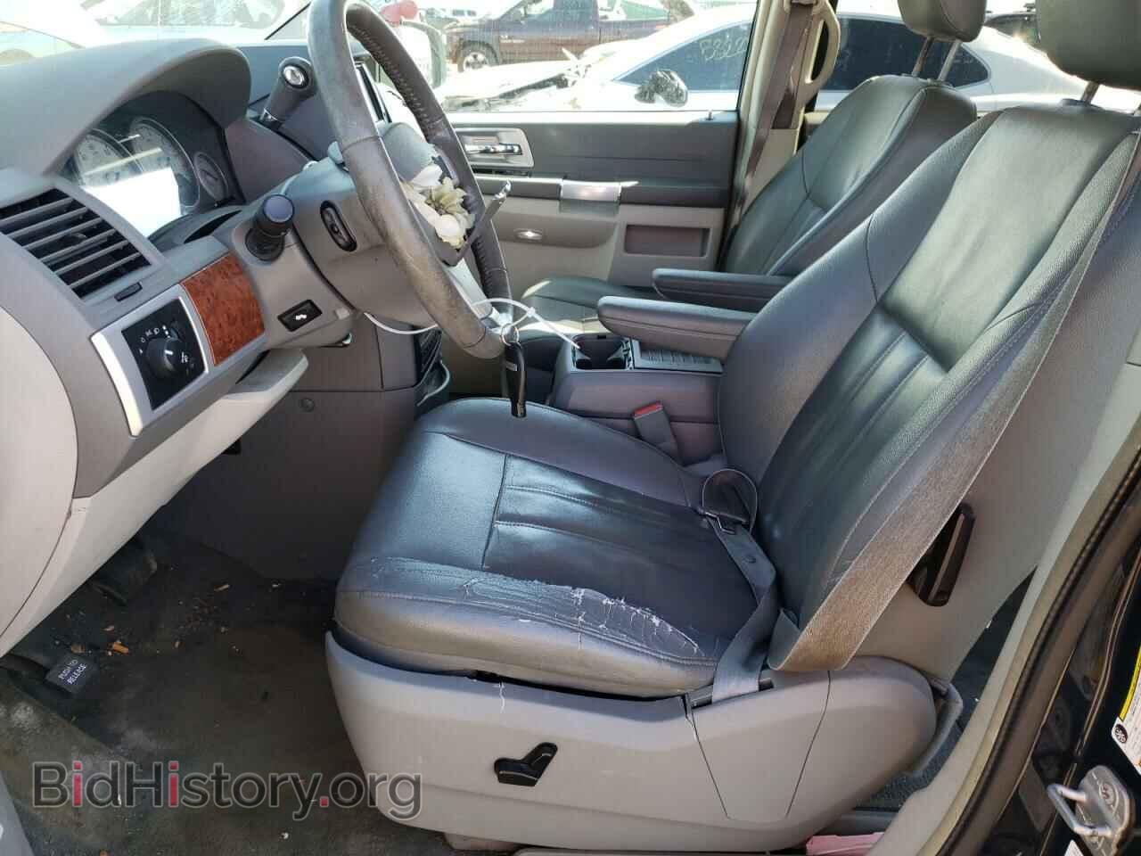 2008 CHRYSLER MINIVAN - VIN: 2A8HR54P48R649484 - Фото 7