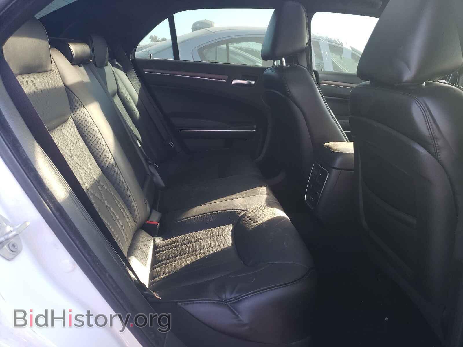 2019 CHRYSLER 300 - VIN: 2C3CCAPTXKH565255 - Photo 6