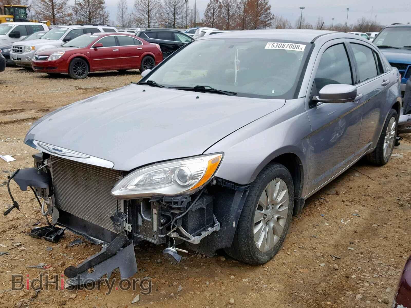 2013 CHRYSLER 200 - VIN: 1C3CCBAB6DN640436 - Фото 2
