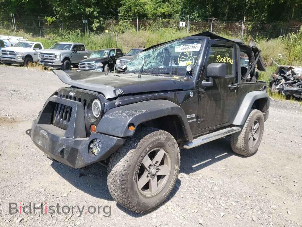 2011 JEEP WRANGLER - VIN: 1J4AA2D15BL555960 - Фото 2