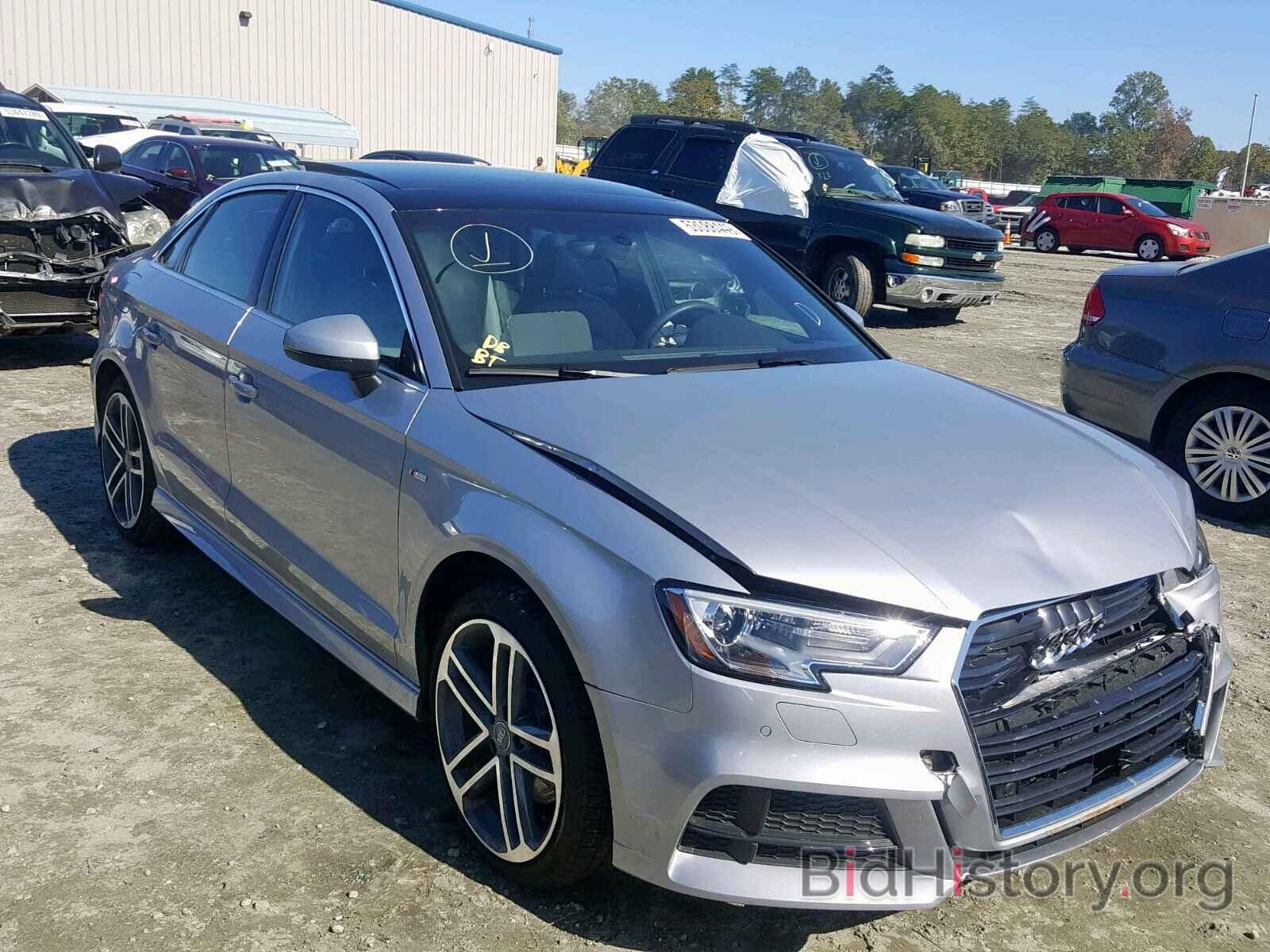 Photo WAUJ8GFF9J1029085 - AUDI A3 2018