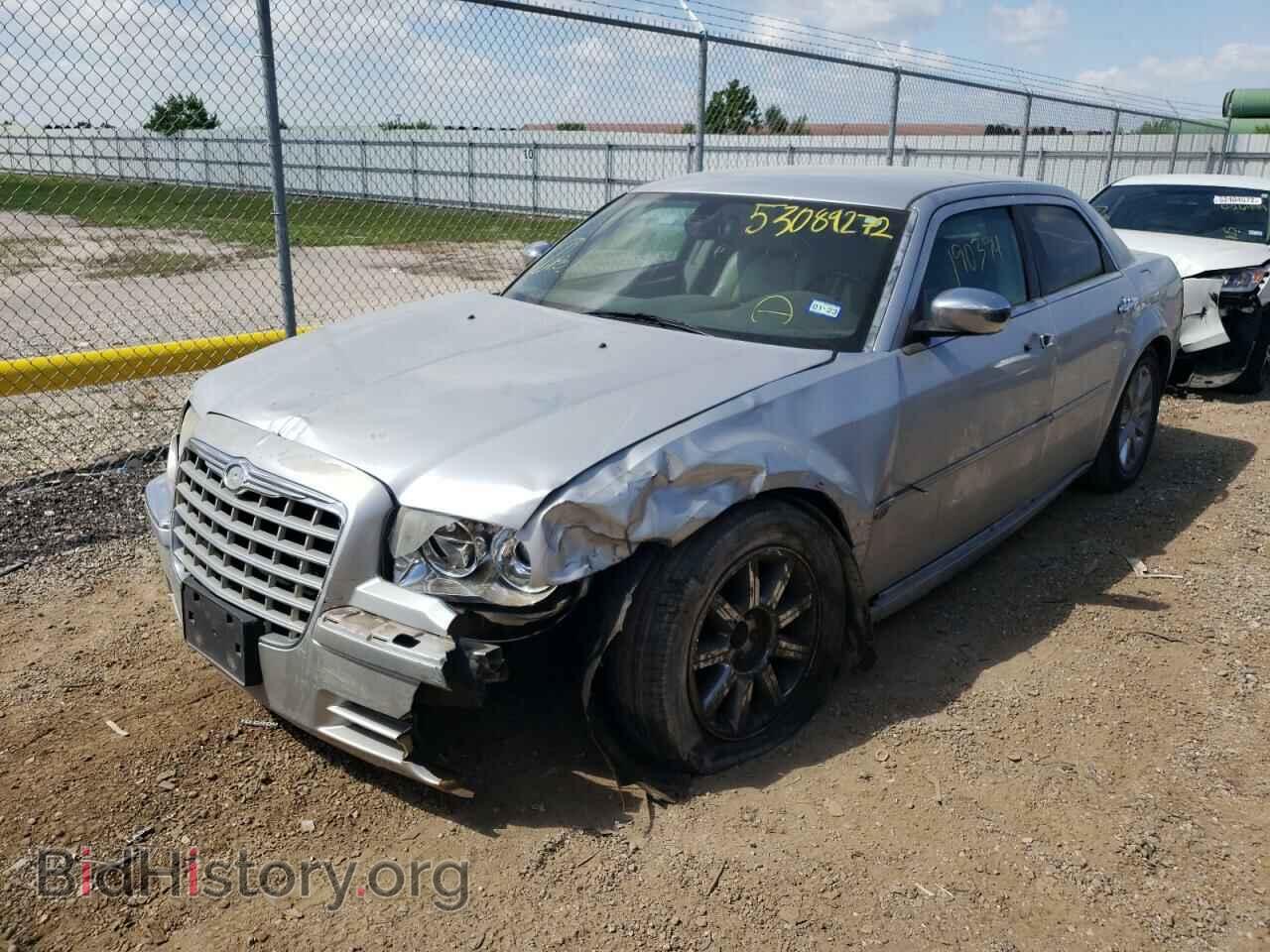 2007 CHRYSLER 300 - VIN: 2C3KA63H47H670655 - Фото 2