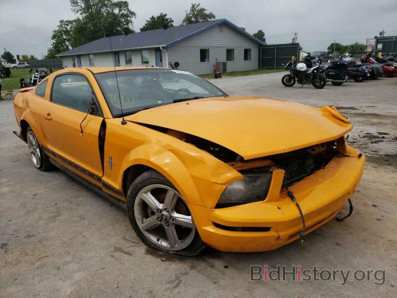 Photo 1ZVHT80N685143907 - FORD MUSTANG 2008