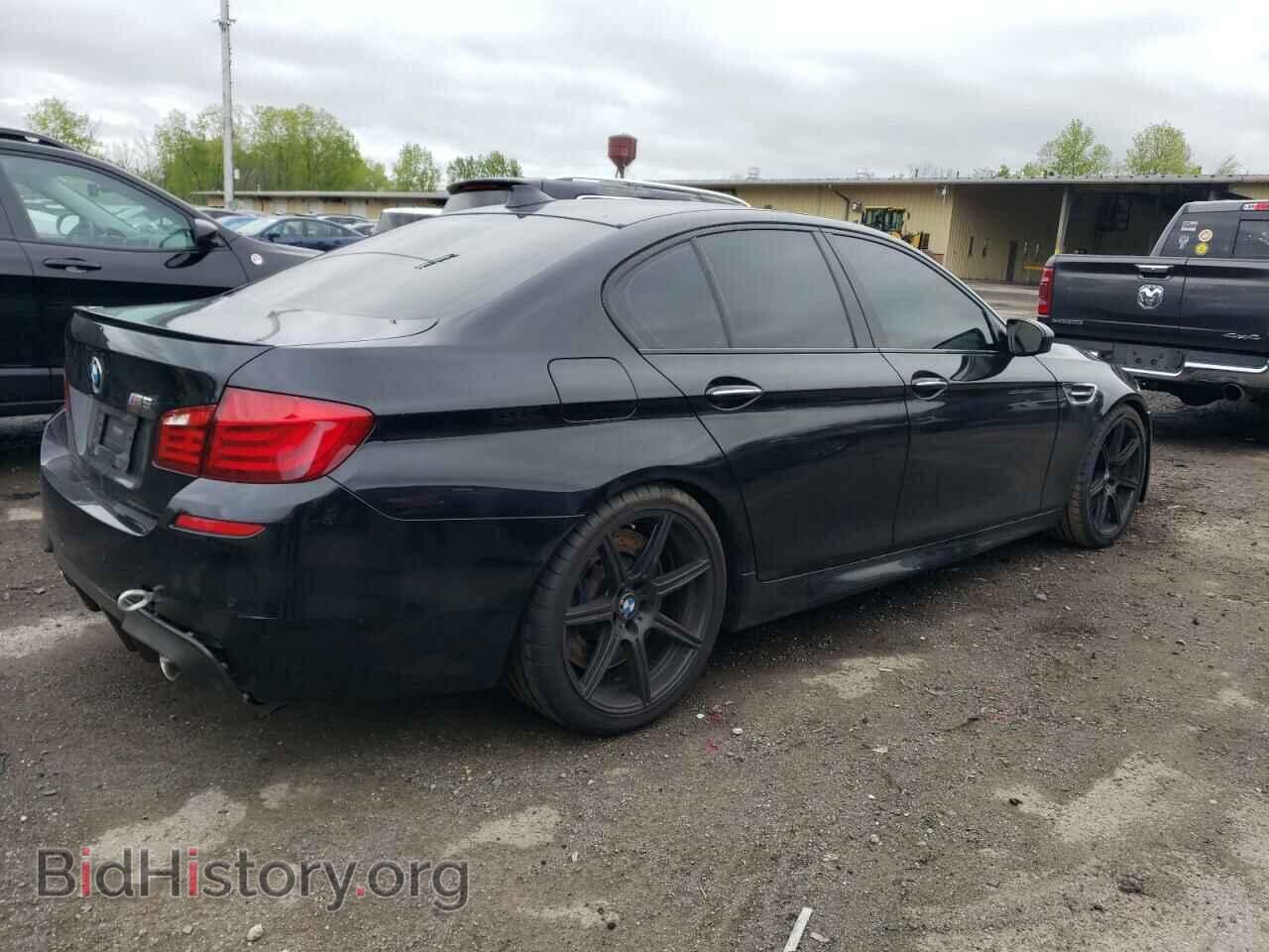2013 BMW M5 - VIN: WBSFV9C5XDC772915 - Фото 3