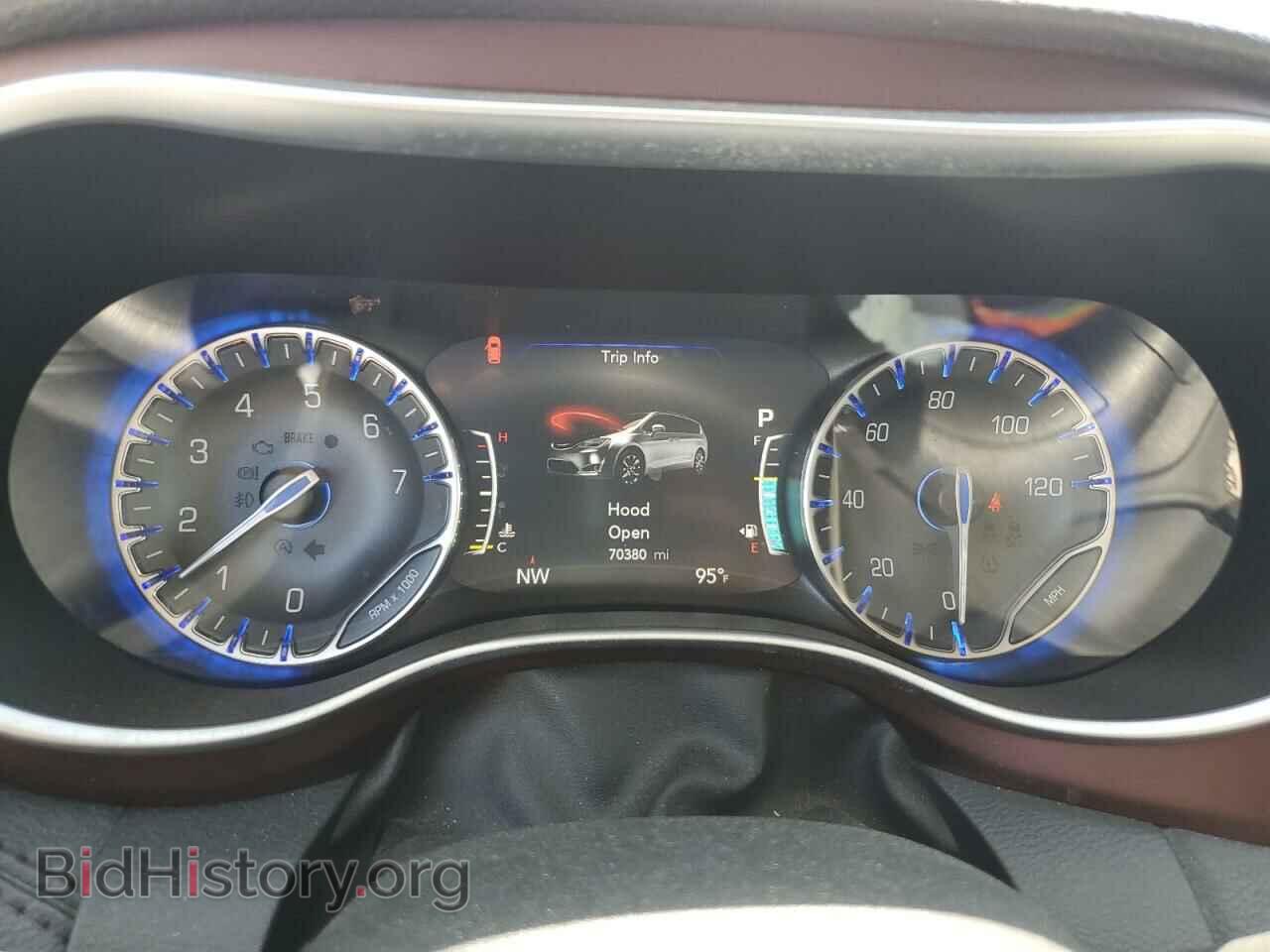 2017 CHRYSLER PACIFICA - VIN: 2C4RC1GGXHR633310 - Фото 9