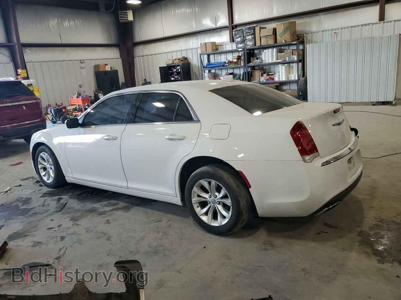 2016 CHRYSLER 300 - VIN: 2C3CCAAG0GH219573 - Фото 2