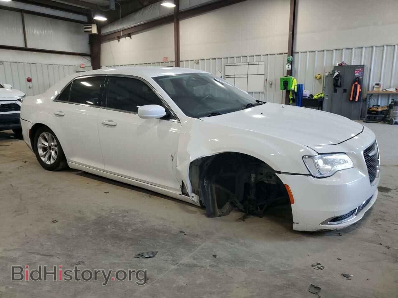 2016 CHRYSLER 300 - VIN: 2C3CCAAG0GH219573 - Фото 4