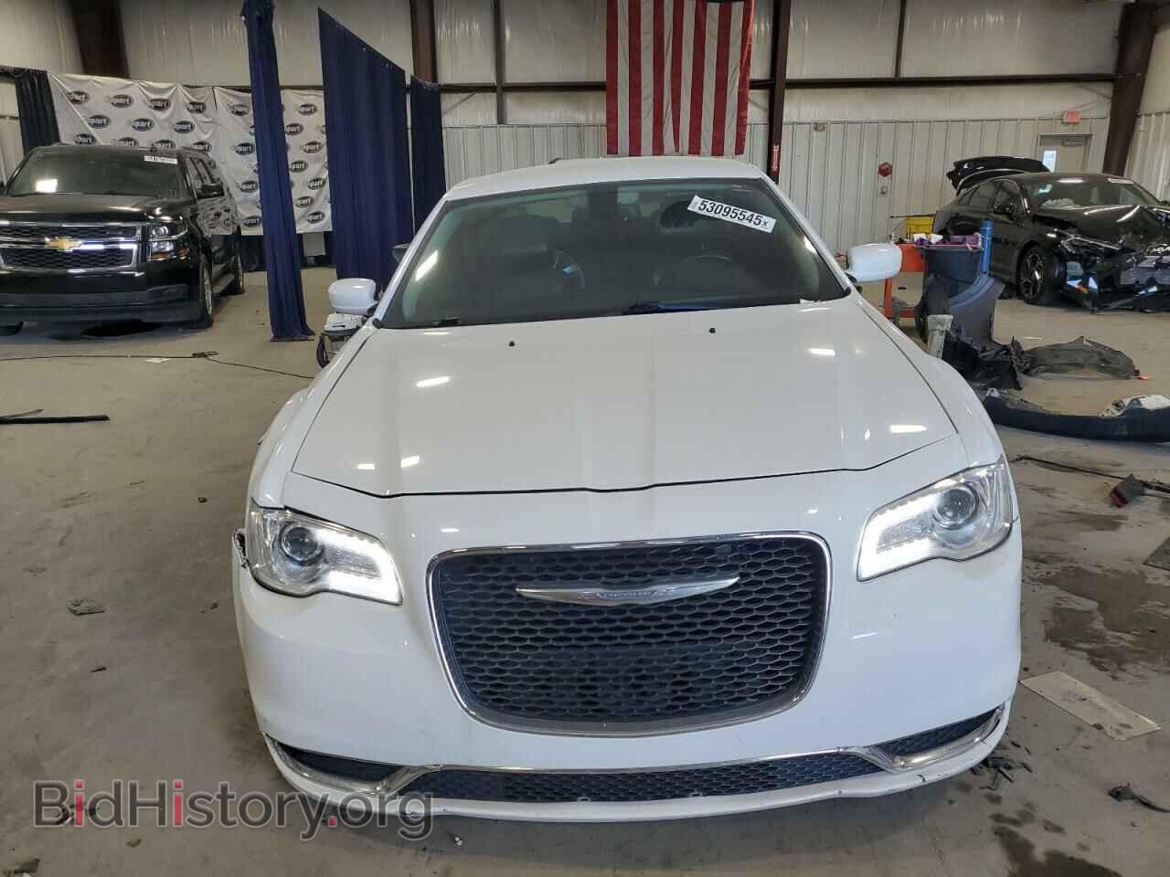 2016 CHRYSLER 300 - VIN: 2C3CCAAG0GH219573 - Фото 5