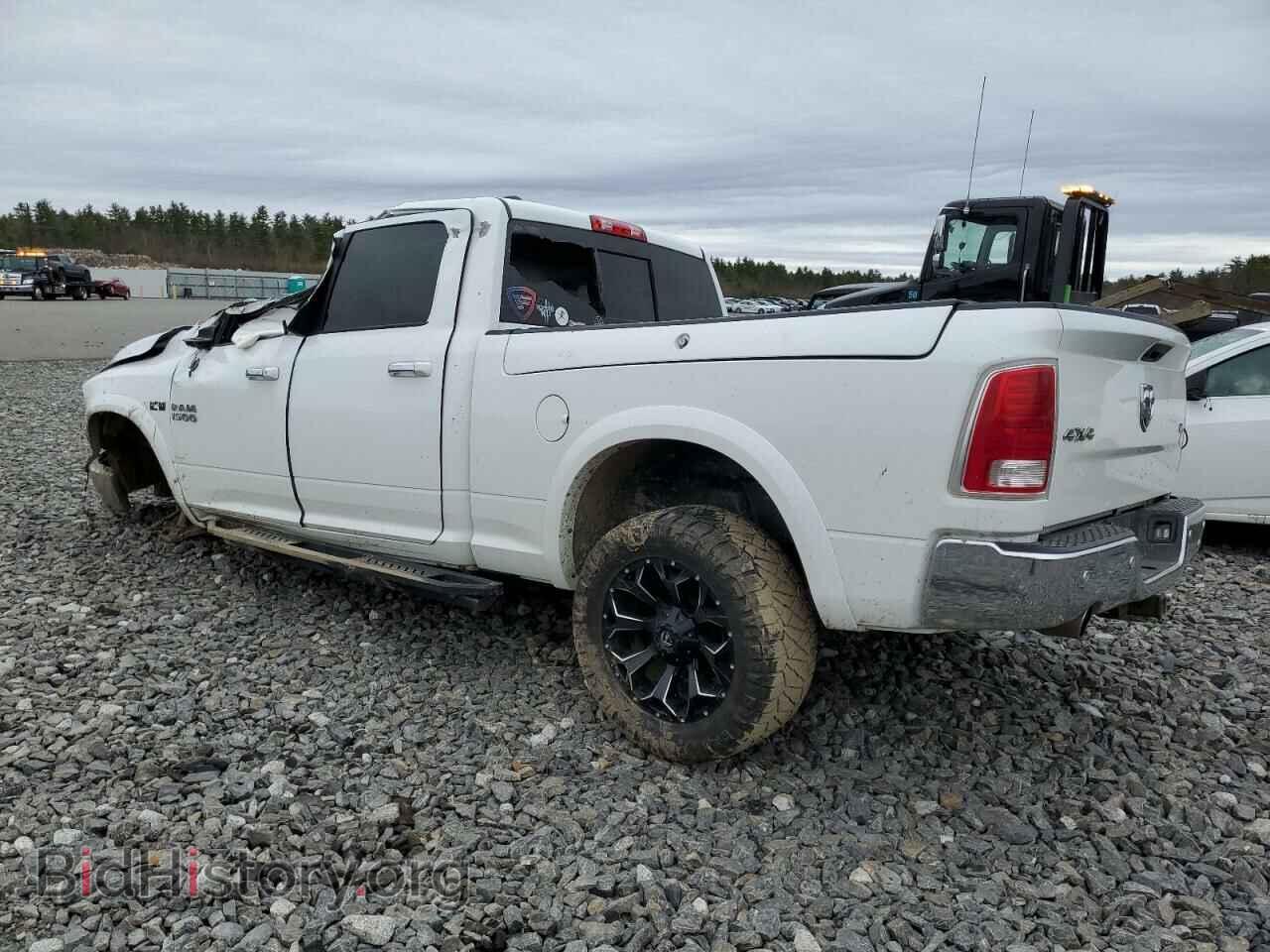2017 RAM 1500 - VIN: 1C6RR7VTXHS762476 - Фото 2