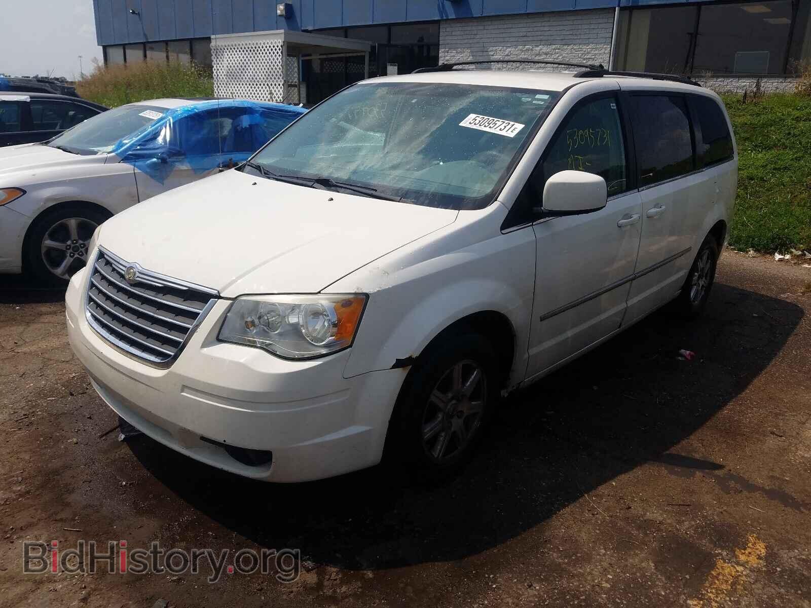 2009 CHRYSLER MINIVAN - VIN: 2A8HR54129R598077 - Фото 2