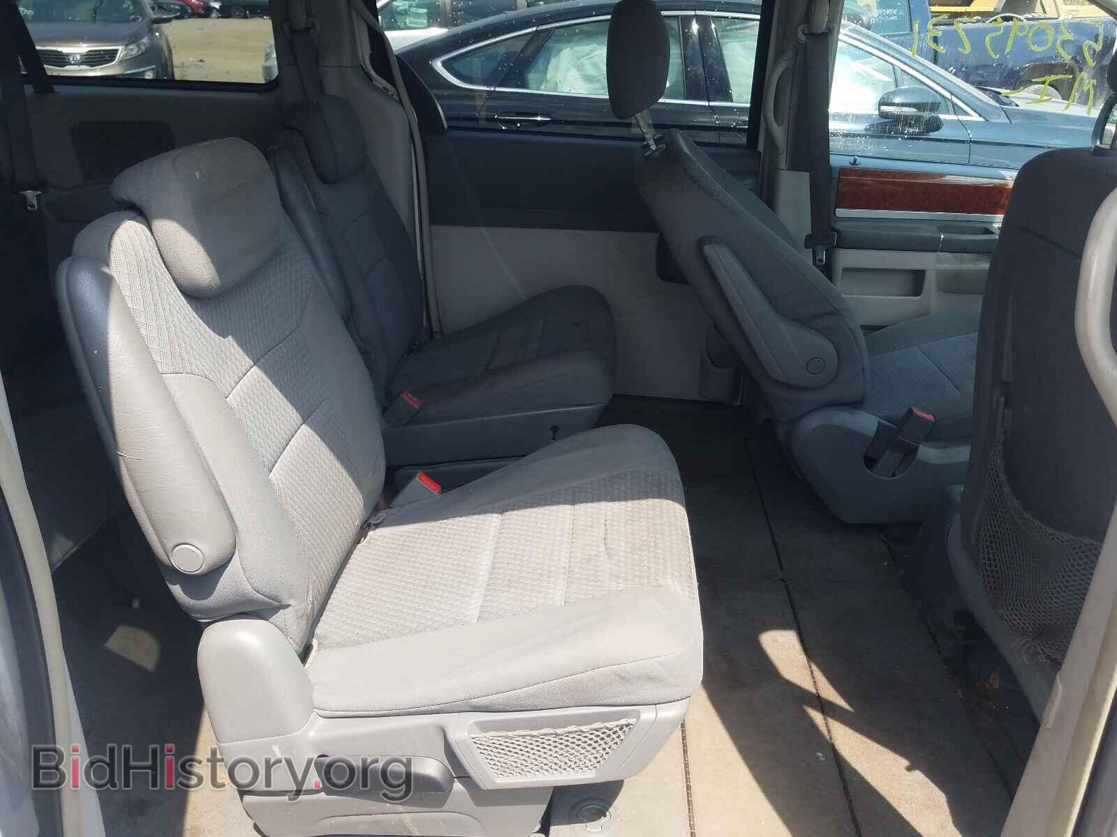 2009 CHRYSLER MINIVAN - VIN: 2A8HR54129R598077 - Фото 6