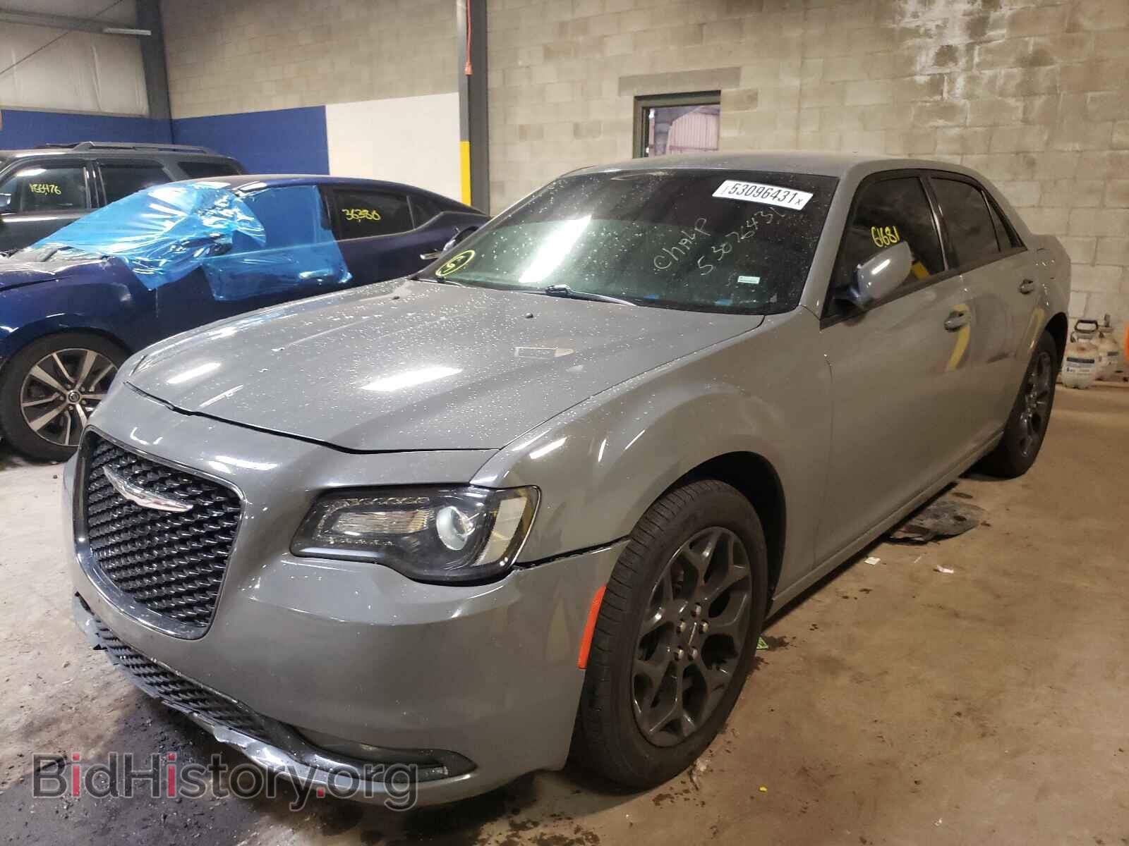 2019 CHRYSLER 300 - VIN: 2C3CCAGGXKH542951 - Фото 2