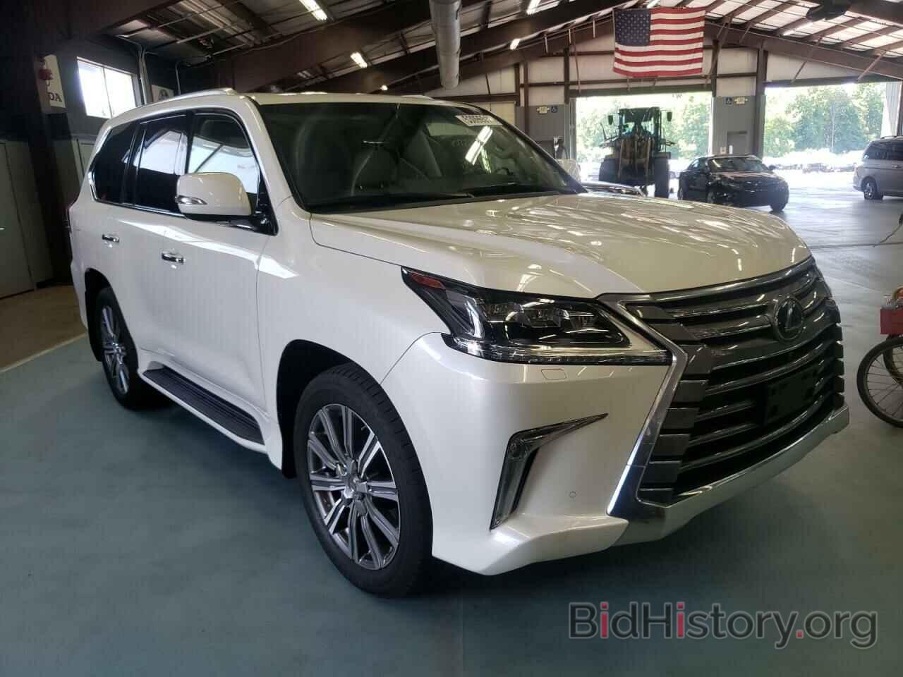 Photo JTJHY7AX4G4196640 - LEXUS LX570 2016