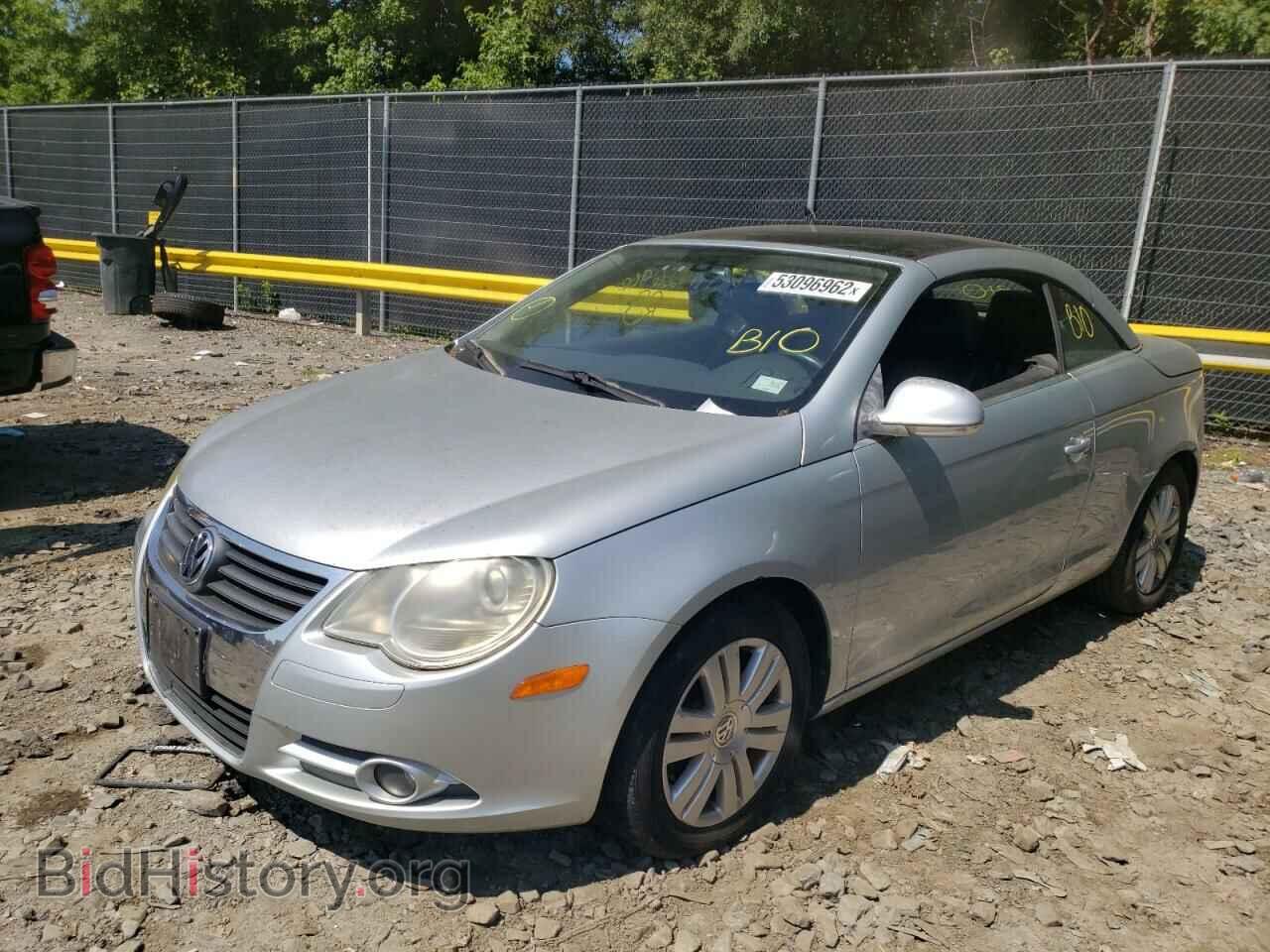 2007 VOLKSWAGEN EOS - VIN: WVWCA71F97V011193 - Фото 2