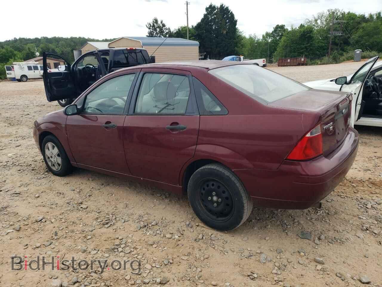 2007 FORD FOCUS - VIN: 1FAHP34N57W274488 - Фото 2