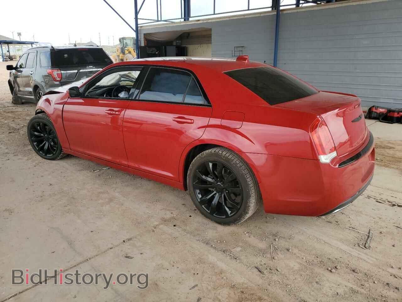 2017 CHRYSLER 300 - VIN: 2C3CCAAG3HH668327 - Фото 2
