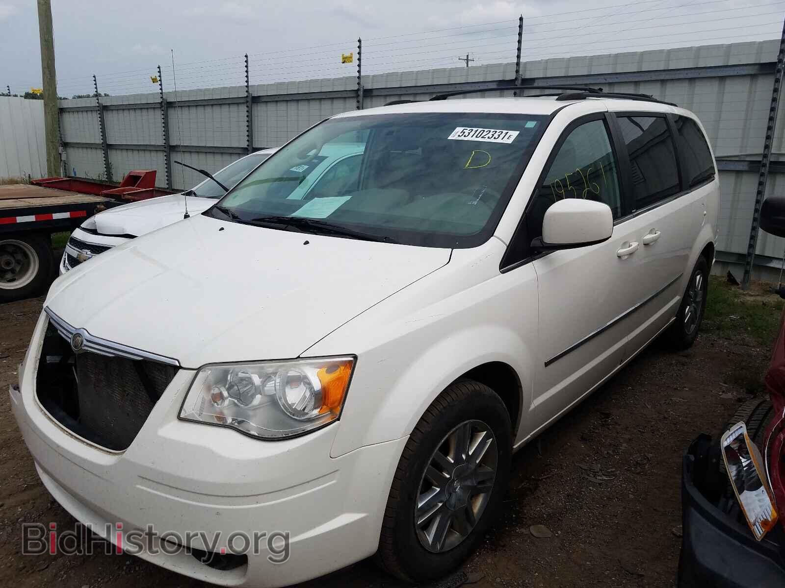 2010 CHRYSLER MINIVAN - VIN: 2A4RR5D19AR104128 - Фото 2