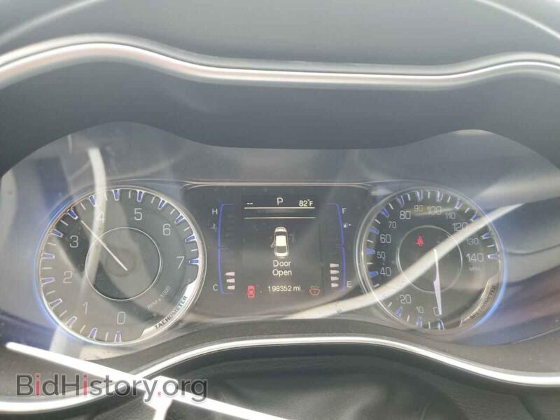 2015 Chrysler 200 (VIN 1C3CCCAB8FN700841) — фото 9 из 13