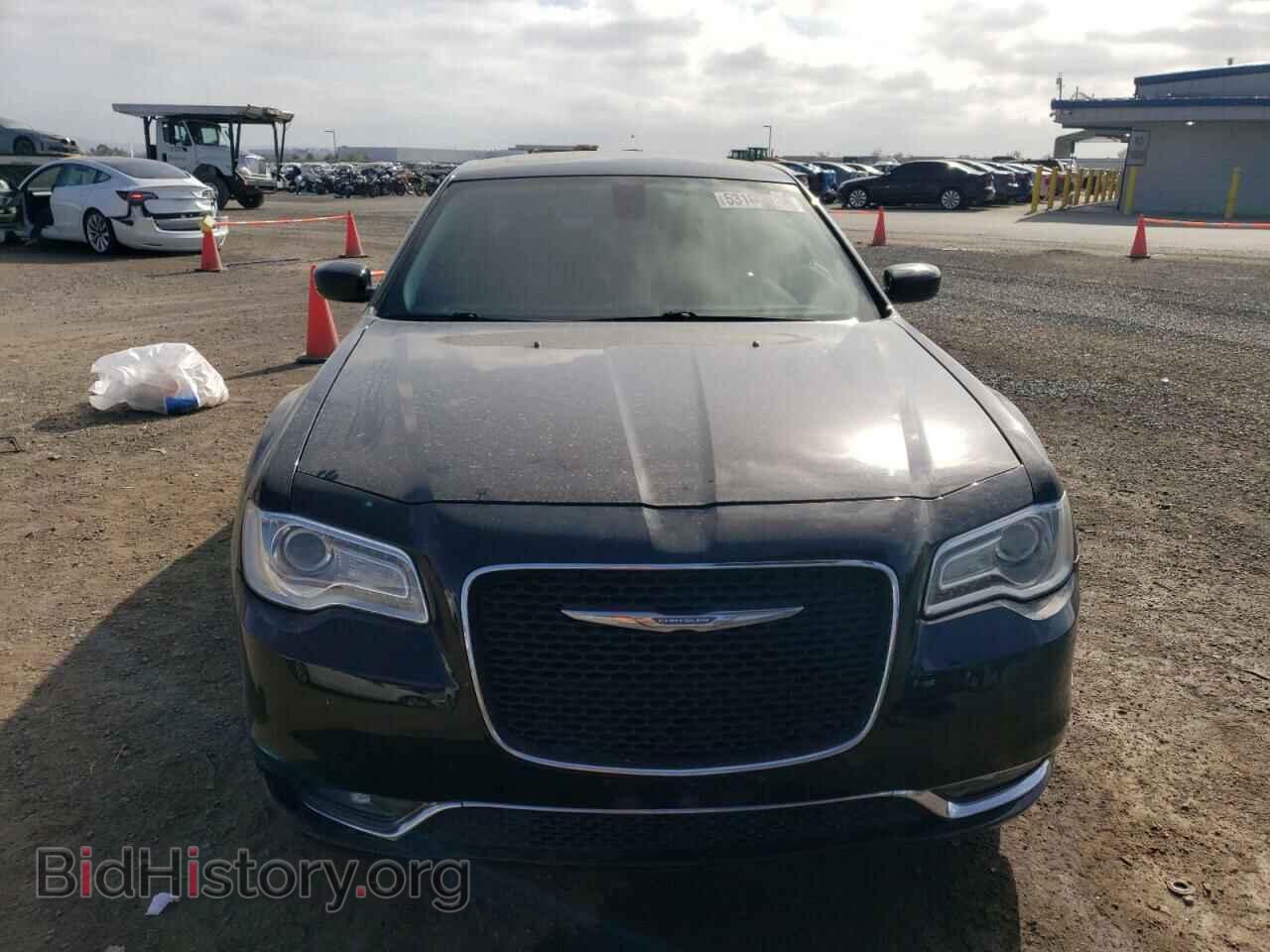 2016 CHRYSLER 300 - VIN: 2C3CCAAGXGH135955 - Фото 5