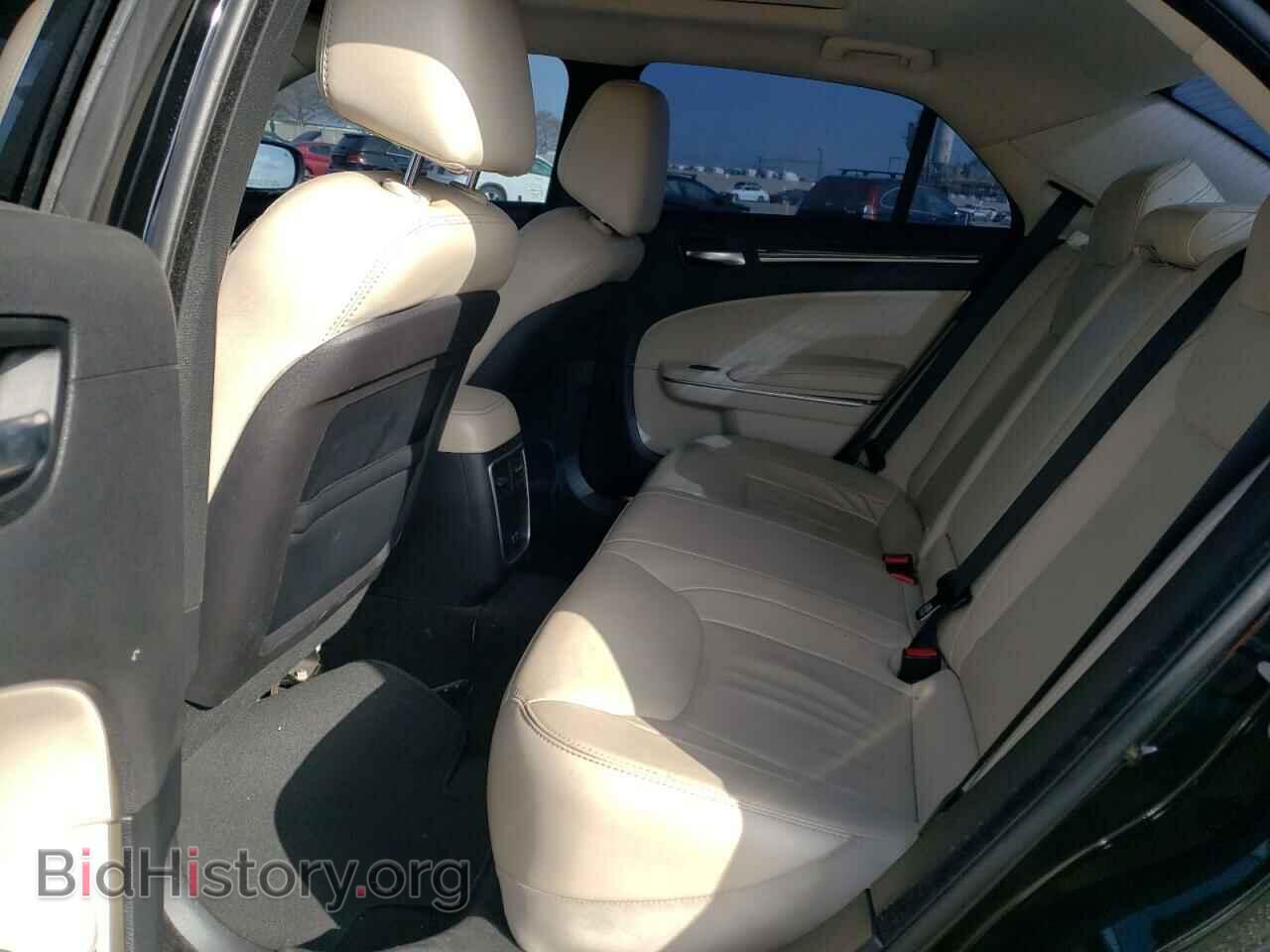 2016 CHRYSLER 300 - VIN: 2C3CCAAGXGH135955 - Фото 10