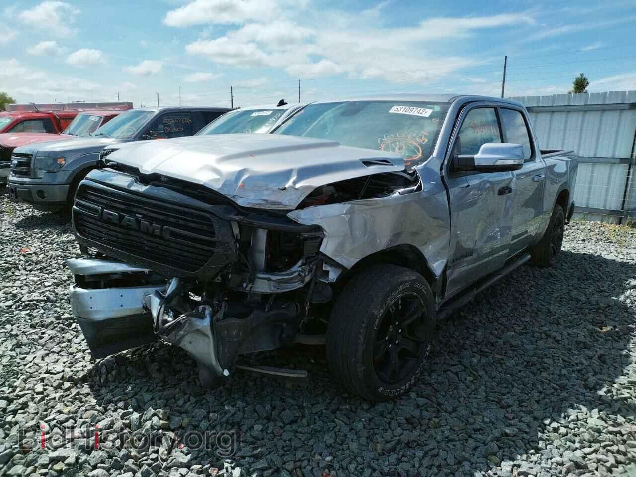 2020 RAM 1500 - VIN: 1C6SRFFT2LN358315 - Фото 2