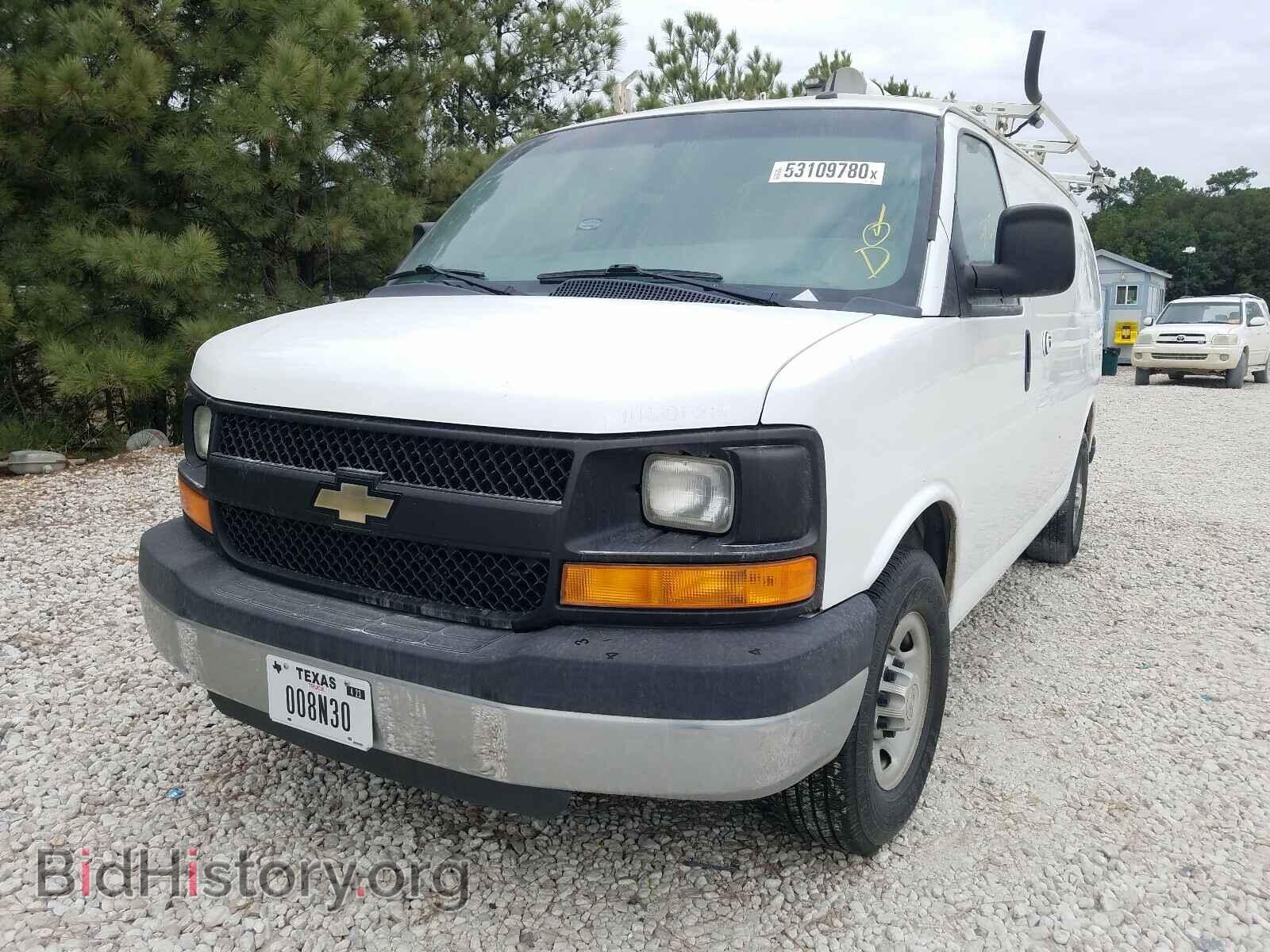 2014 CHEVROLET EXPRESS - VIN: 1GCWGFCBXE1113509 - Фото 2