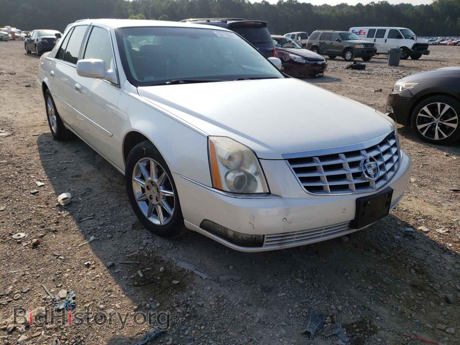 Photo 1G6KD5E63BU100051 - CADILLAC DTS 2011