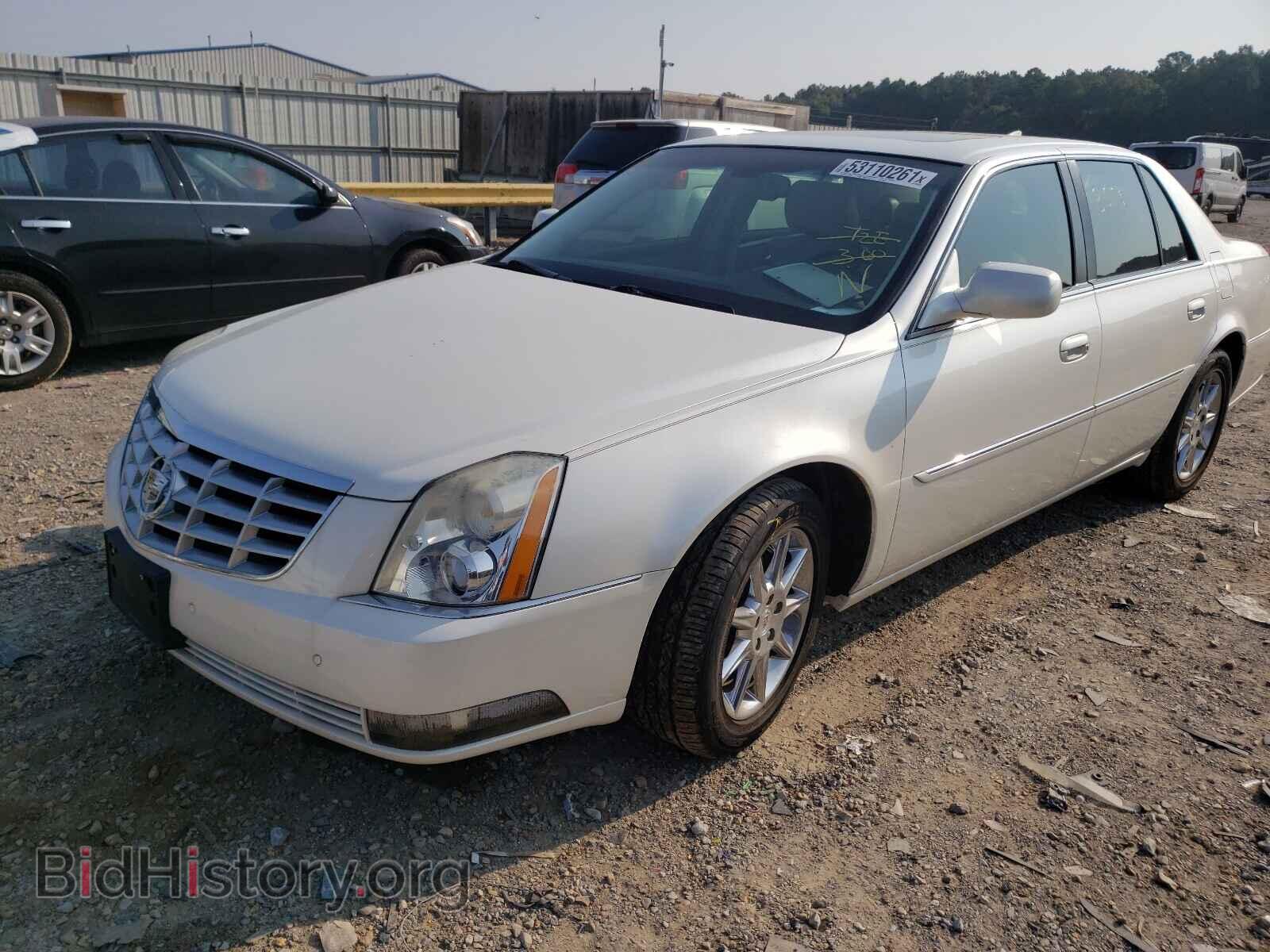 2011 CADILLAC DTS - VIN: 1G6KD5E63BU100051 - Фото 2