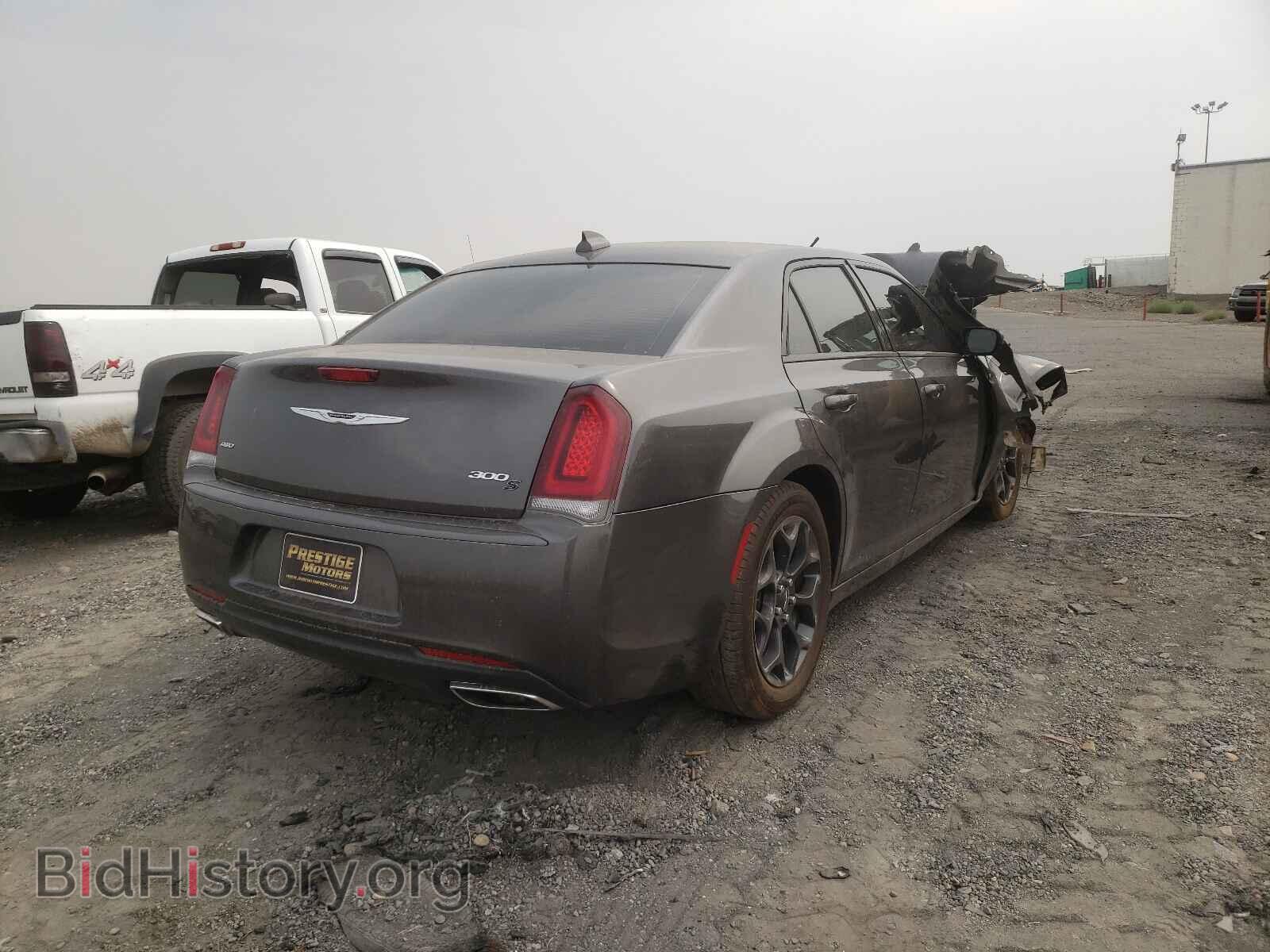 2019 CHRYSLER 300 - VIN: 2C3CCAGG1KH569102 - Фото 4