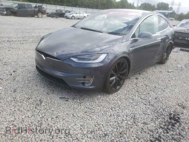 2017 Tesla MODEL X (VIN 5YJXCBE4XHF048793) — фото 2 из 10