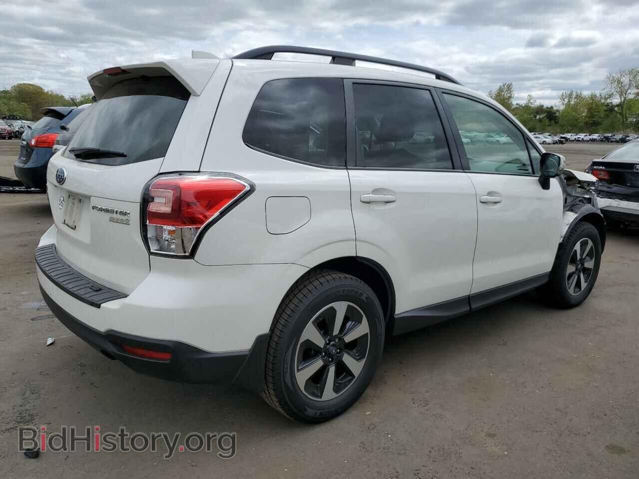 2017 SUBARU FORESTER - VIN: JF2SJAEC2HH436880 - Фото 3